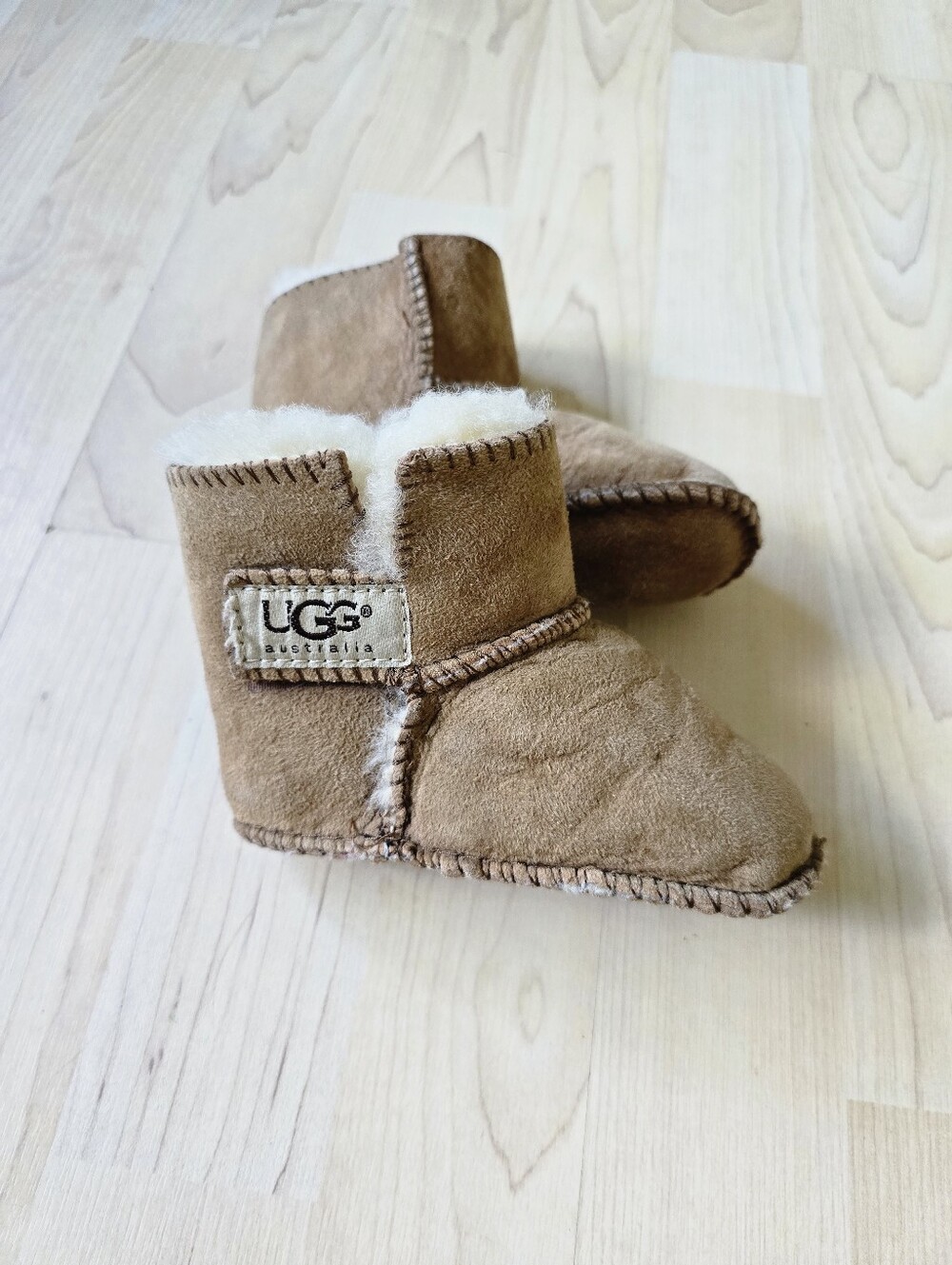 Ugg Baby/Toddler Boots Size Medium (4/5)
